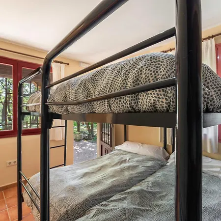 El Bosque De La Herrezuela 3*