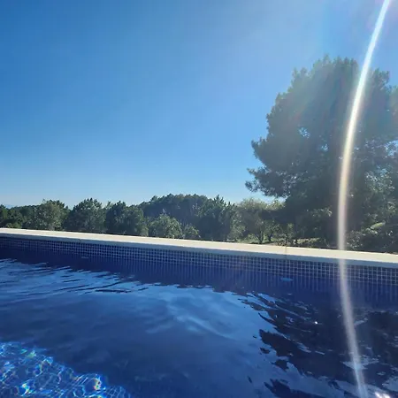 El Bosque De La Herrezuela 3*